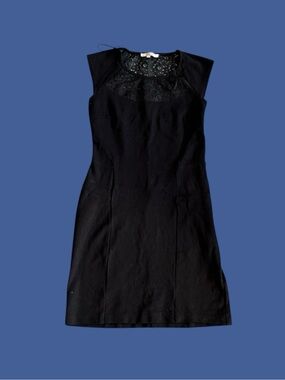 🇨🇦 (Stretch) Little Black Dress with lace detail